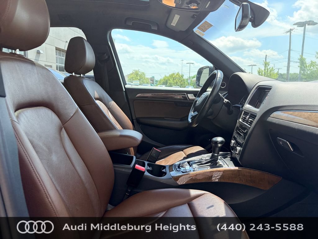 Used 2016 Audi Q5 2.0T Premium Plus w/ Technology Package AWD/4WD image 24