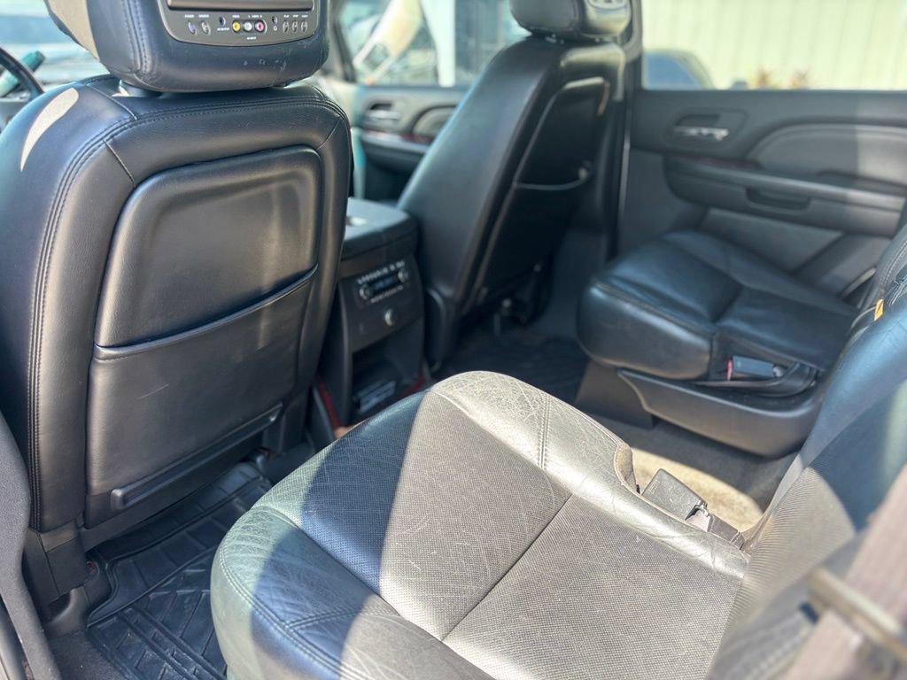 Used 2007 Cadillac Escalade AWD w/ Information Package image 20