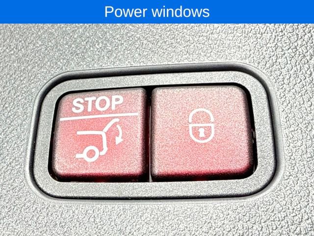 Used 2023 Mercedes-Benz GLC 300 4MATIC image 14