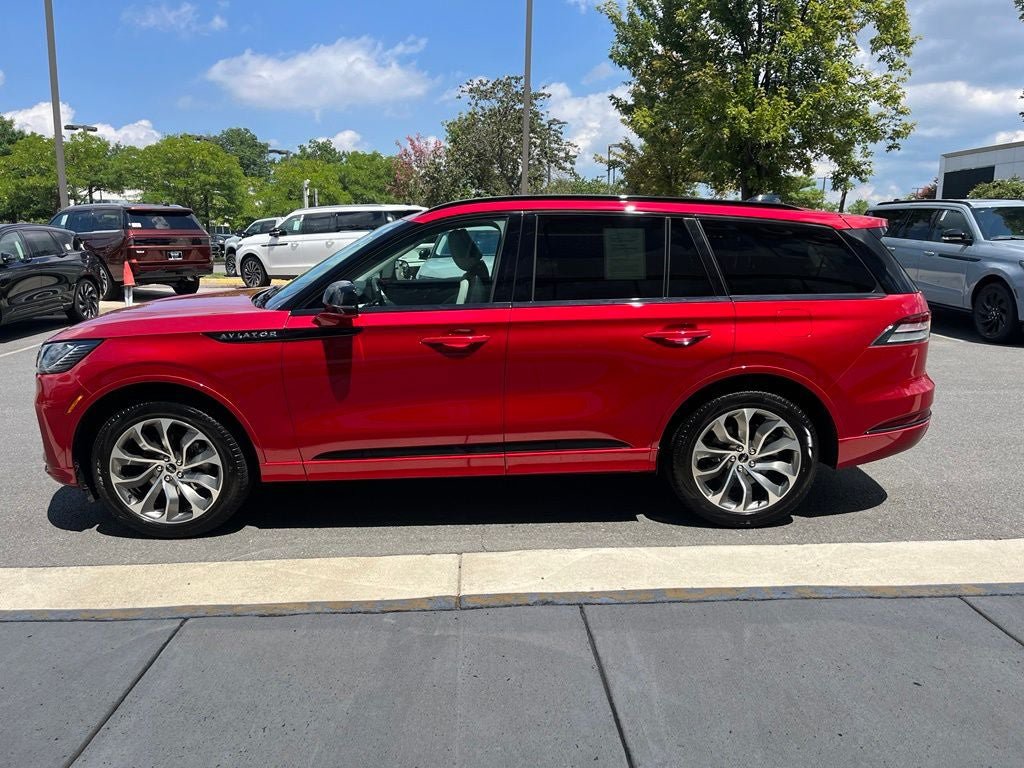 Used 2026 Lincoln Aviator AWD image 5