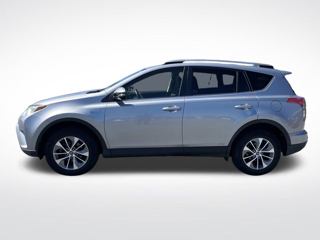 Used 2017 Toyota RAV4 XLE image 7