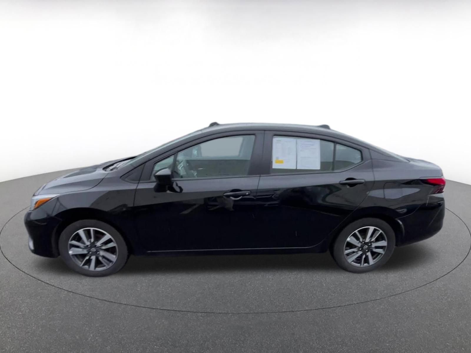 Used 2025 Nissan Versa SV FWD image 8