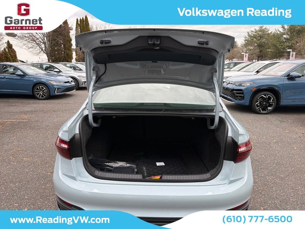 New 2026 Volkswagen Jetta SE image 16