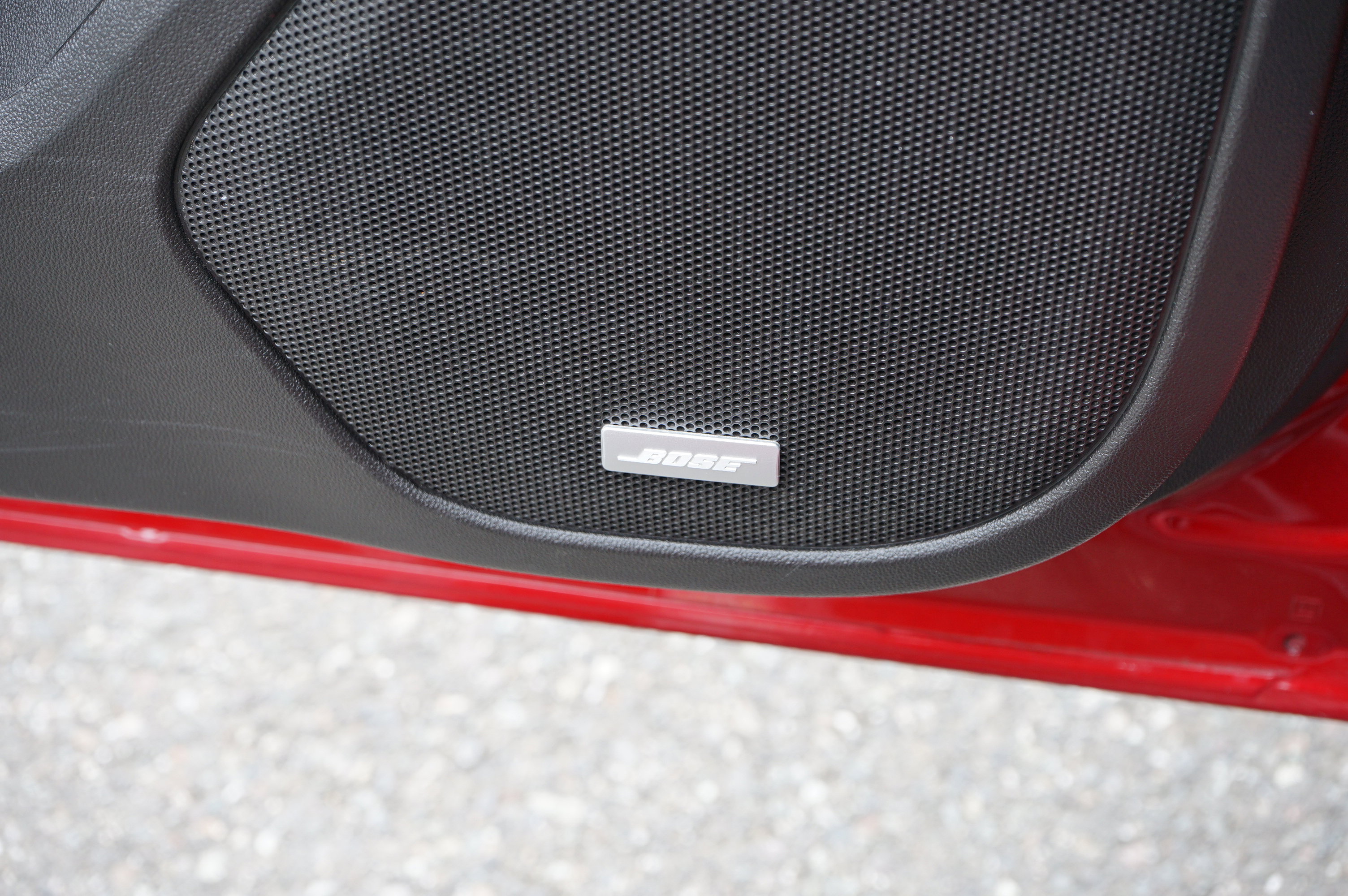 Used 2023 GMC Acadia SLT image 30