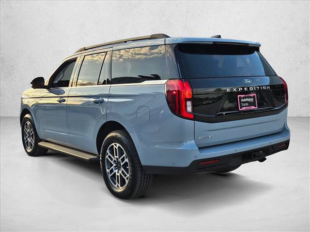 Used 2025 Ford Expedition Active RWD image 8