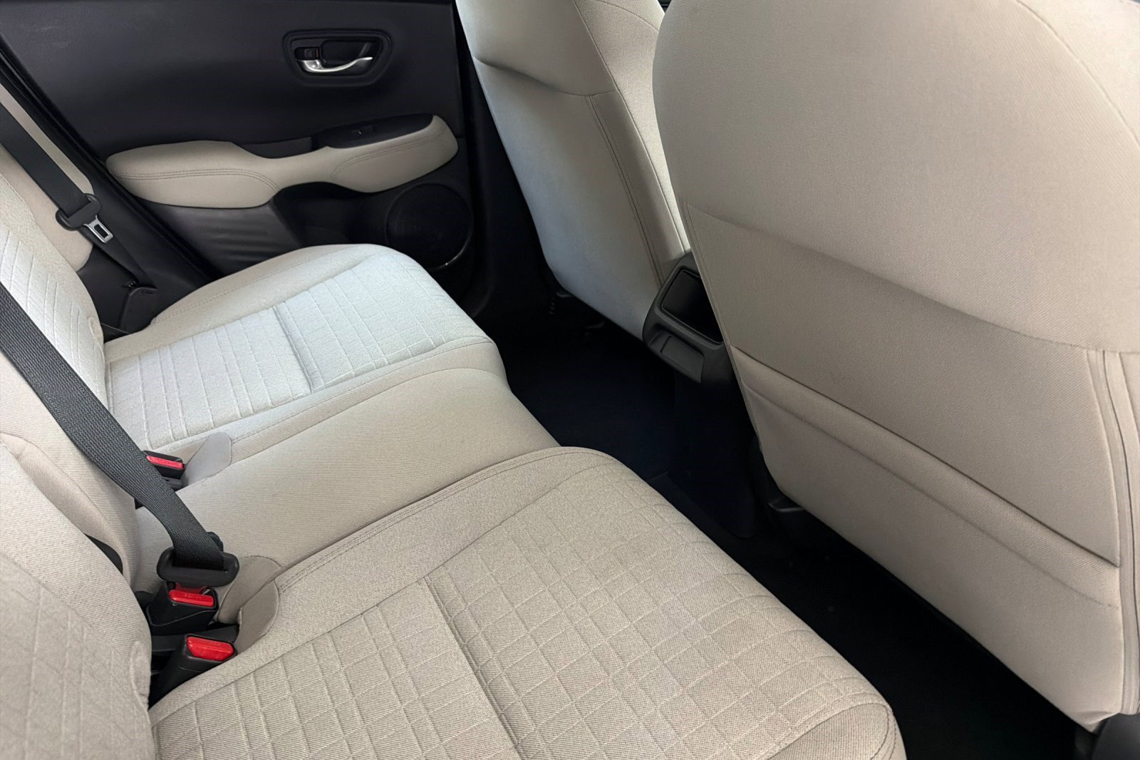 Used 2025 Honda HR-V LX image 29