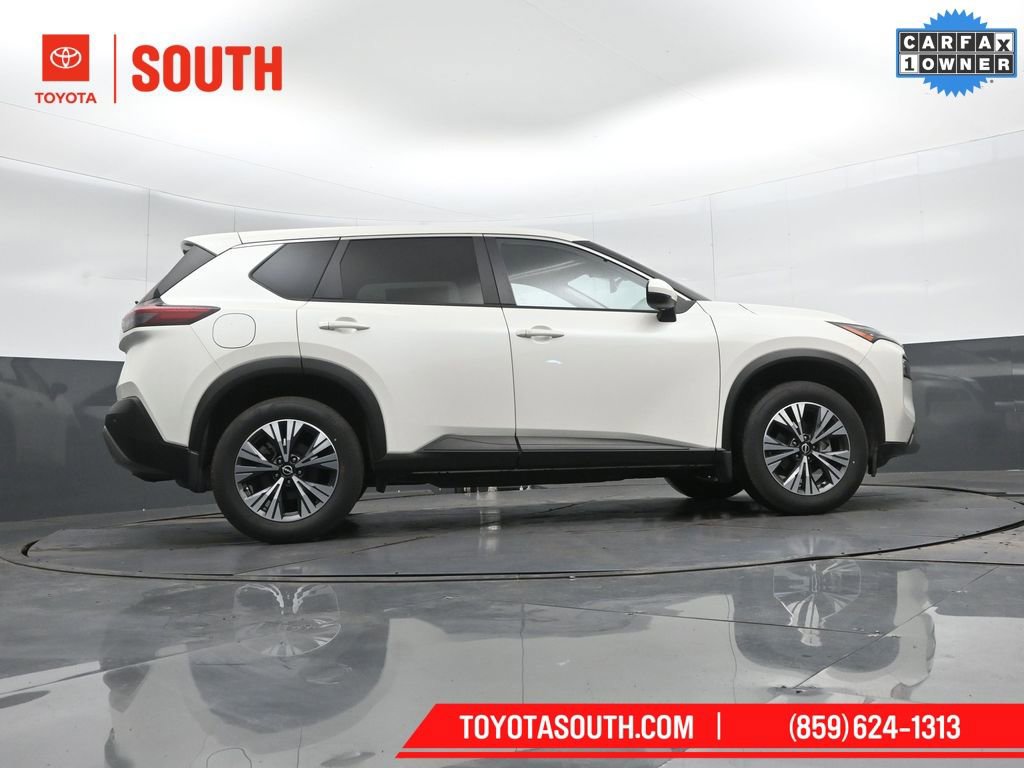 Used 2023 Nissan Rogue SV image 33