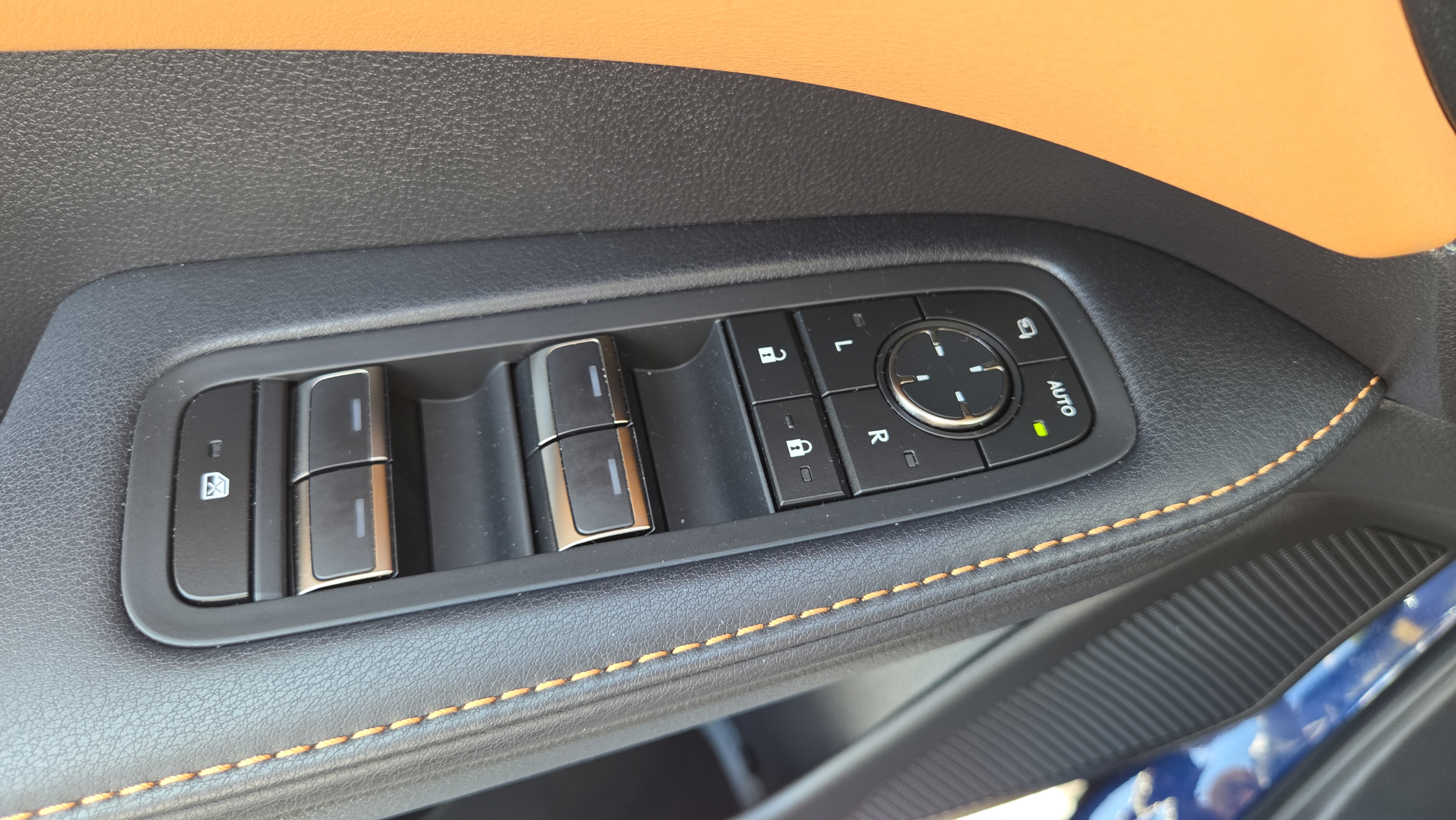 Used 2023 Lexus RX 350 Premium Plus w/ Accessory Package (Z1) FWD image 33
