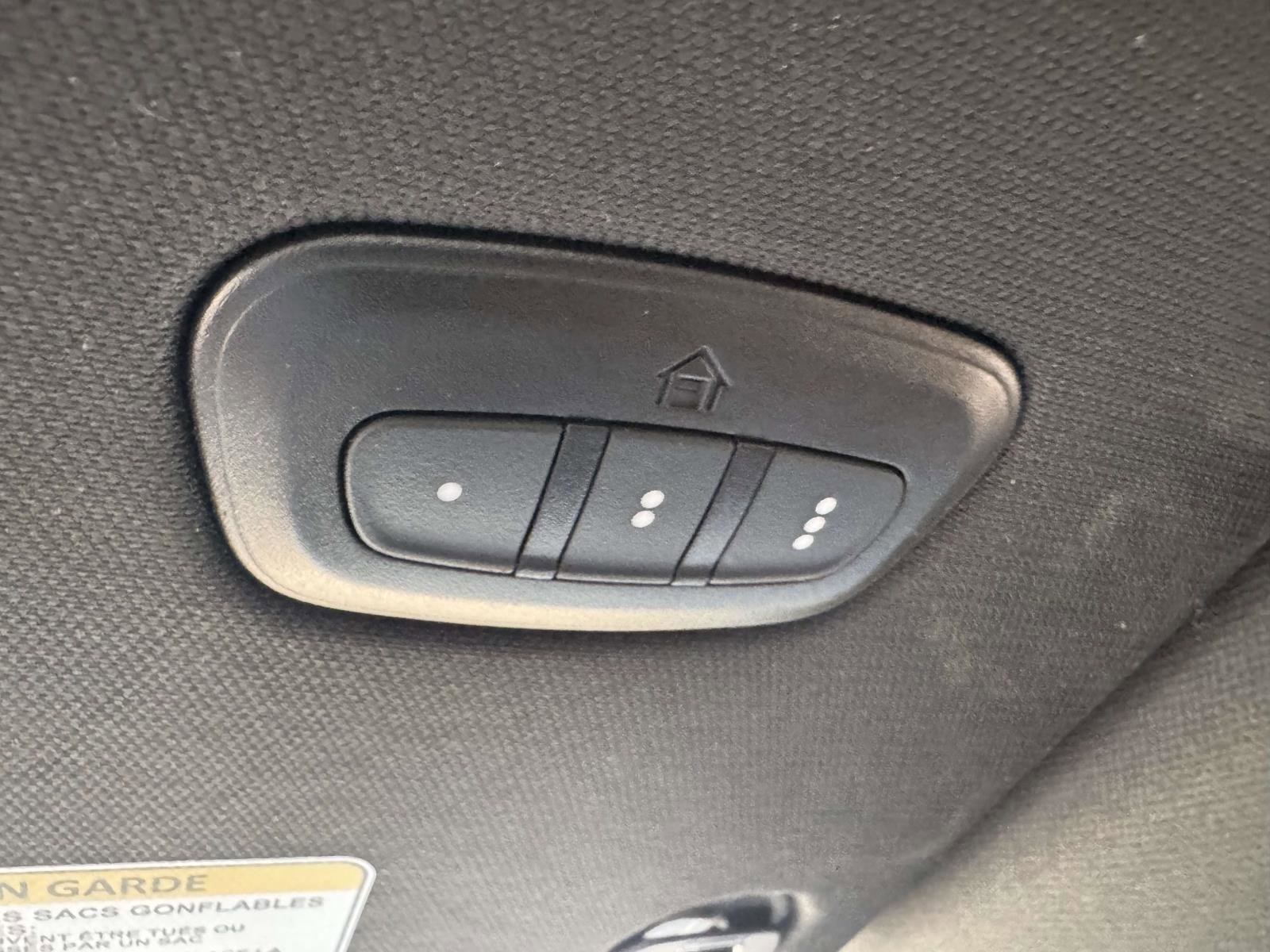 Used 2023 RAM 1500 Laramie AWD/4WD image 31
