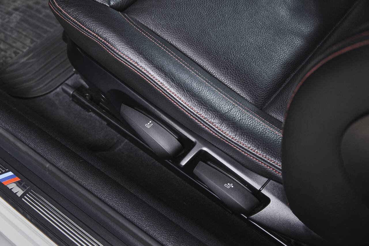 Used 2011 BMW 1 Series M image 56