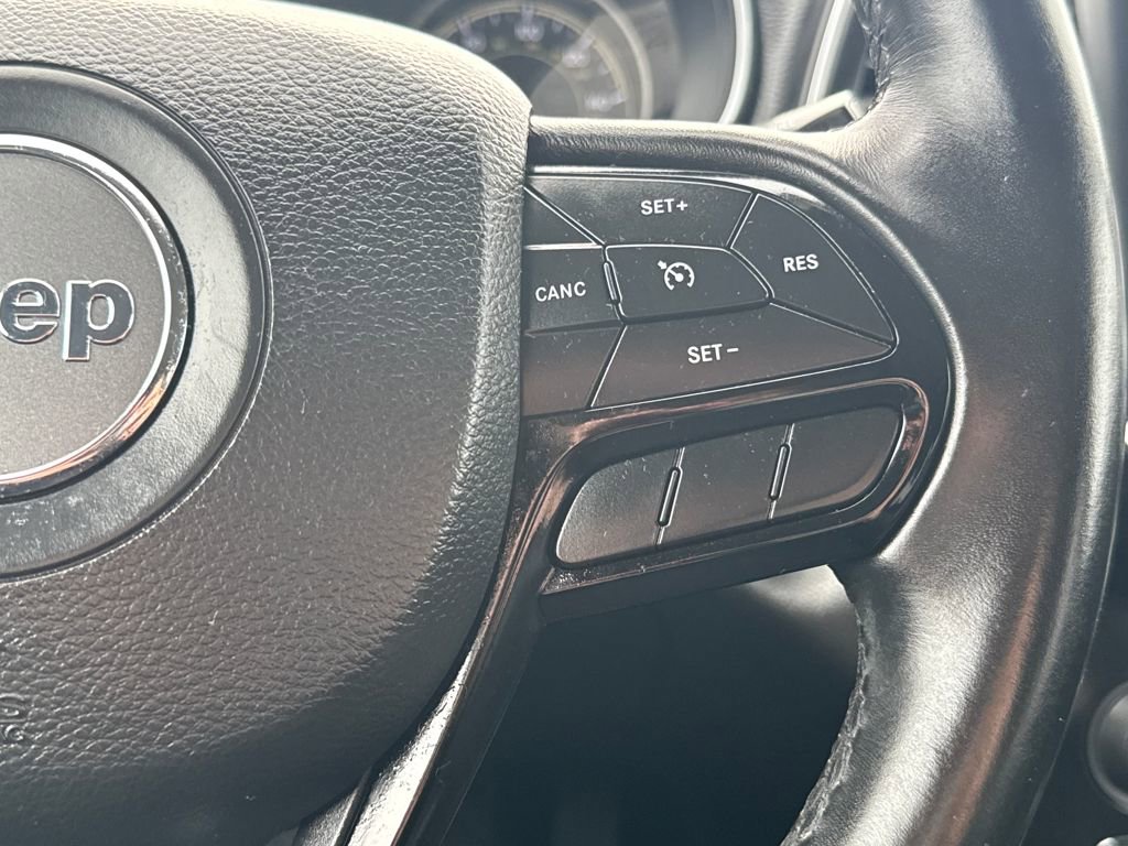 Used 2019 Jeep Cherokee Latitude Plus image 18