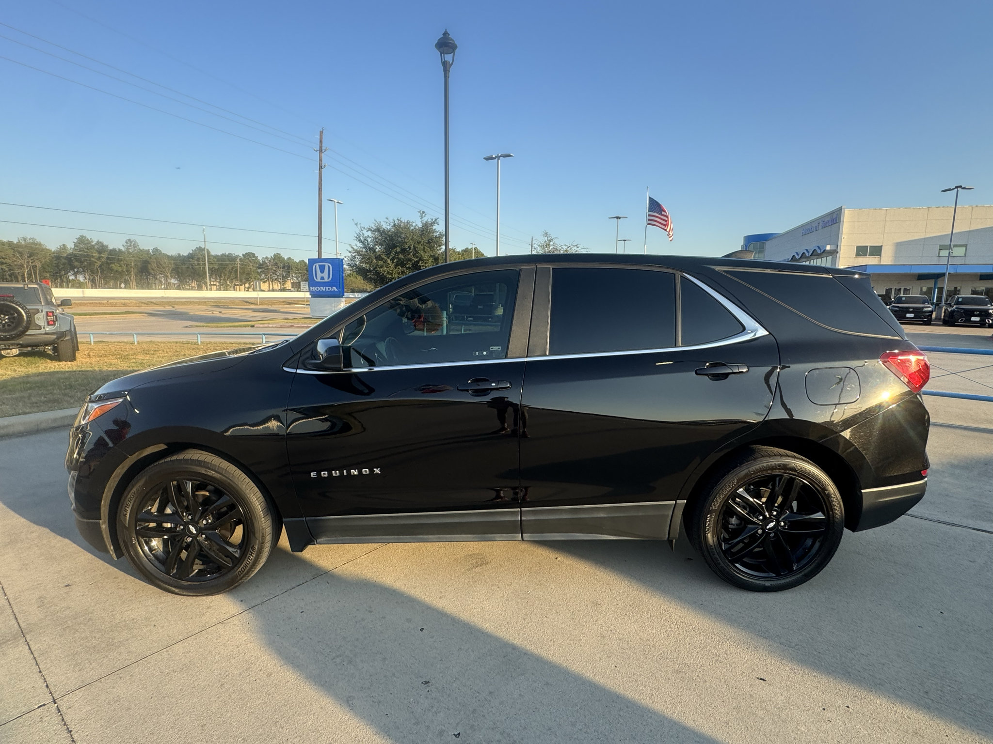 Used 2021 Chevrolet Equinox LT FWD image 3