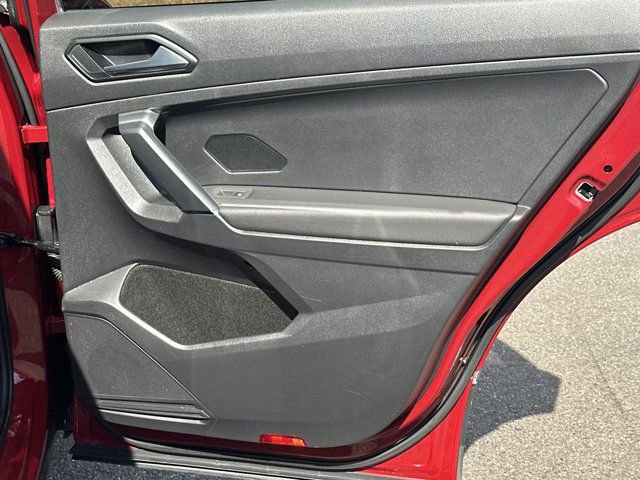 Used 2018 Volkswagen Tiguan SE image 21