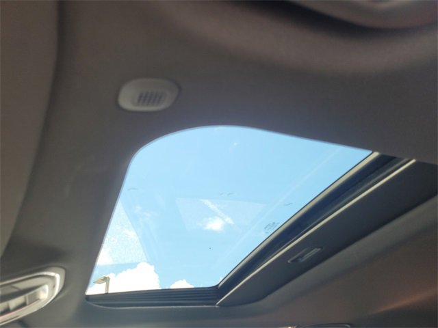 New 2025 Jeep Grand Cherokee Altitude image 6