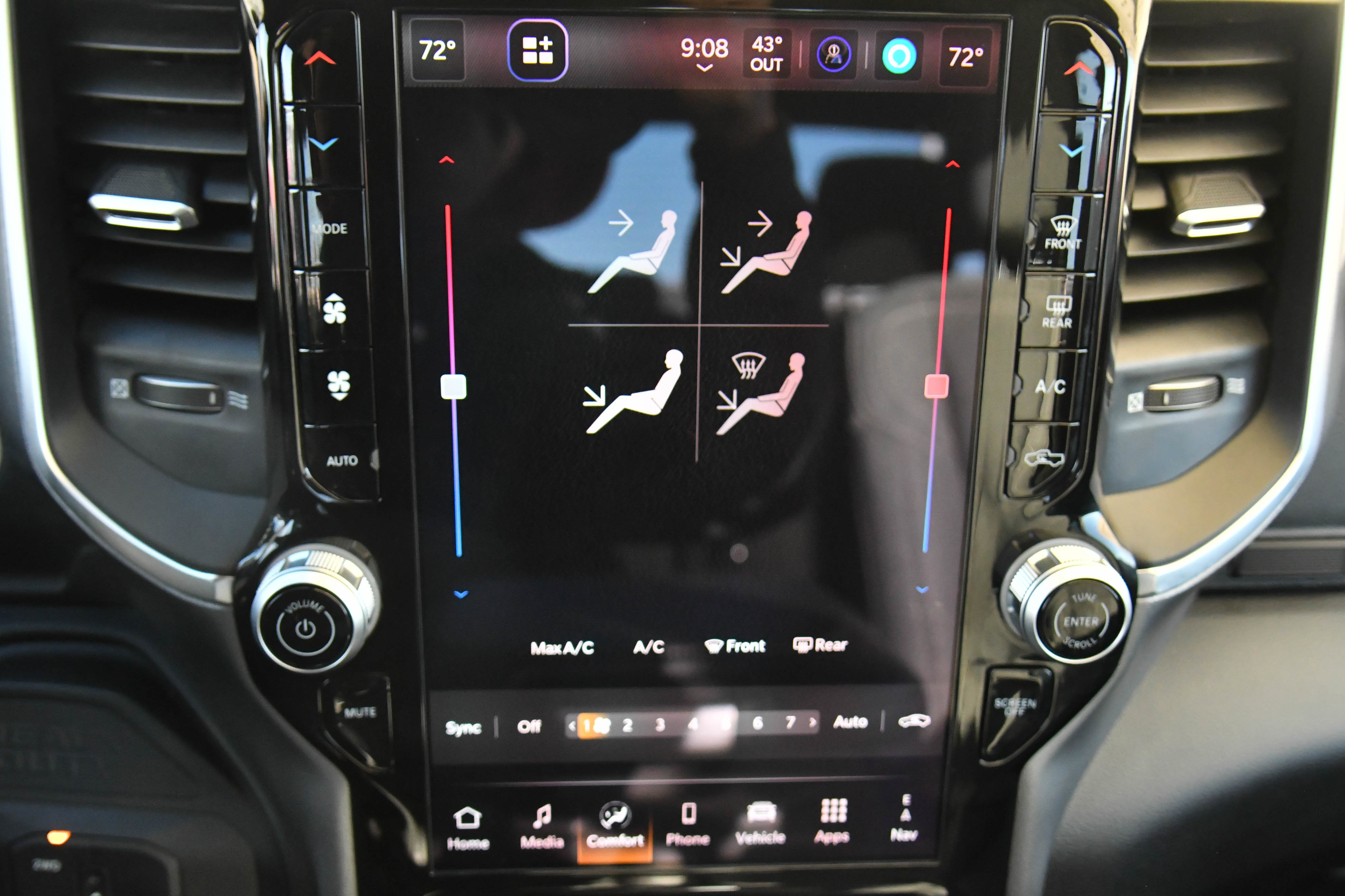 Used 2025 RAM 2500 Big Horn image 24