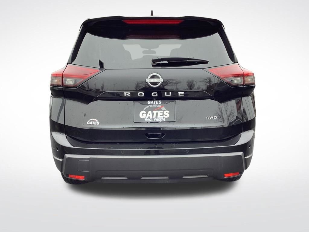Used 2025 Nissan Rogue SV image 8
