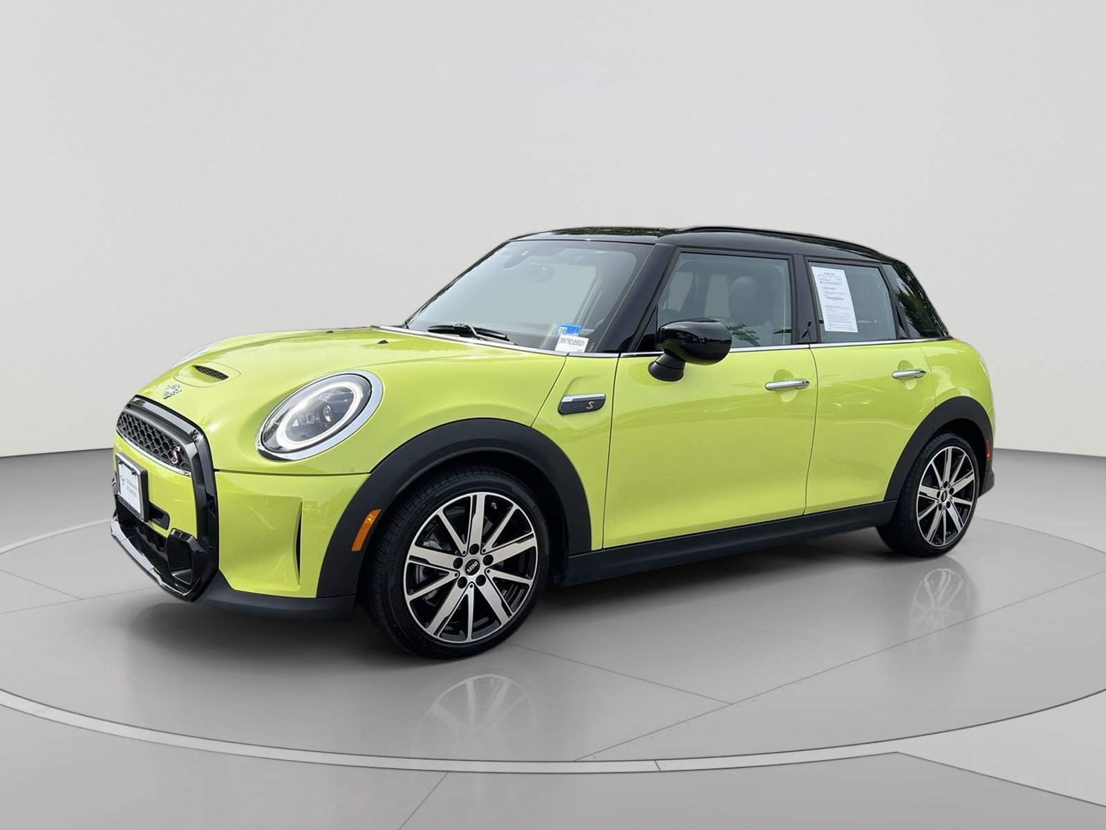Used 2024 MINI Cooper S w/ Signature Upholstery Package FWD image 1