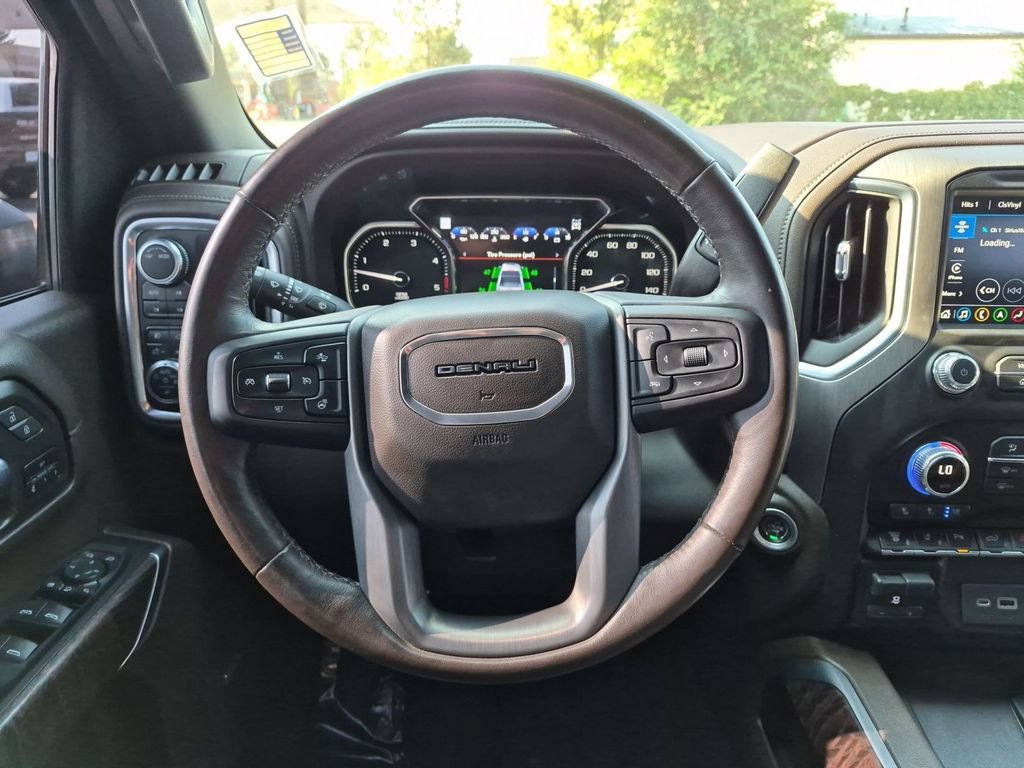 Used 2022 GMC Sierra 2500 Denali w/ Denali Ultimate Package AWD/4WD image 18