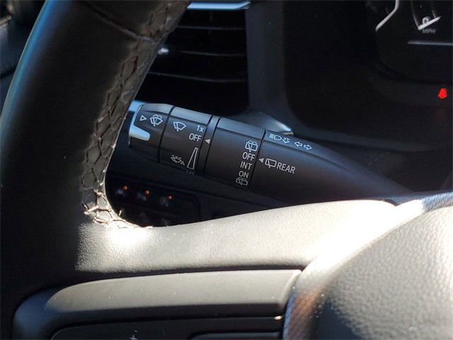 Used 2024 GMC Yukon XL Denali image 14