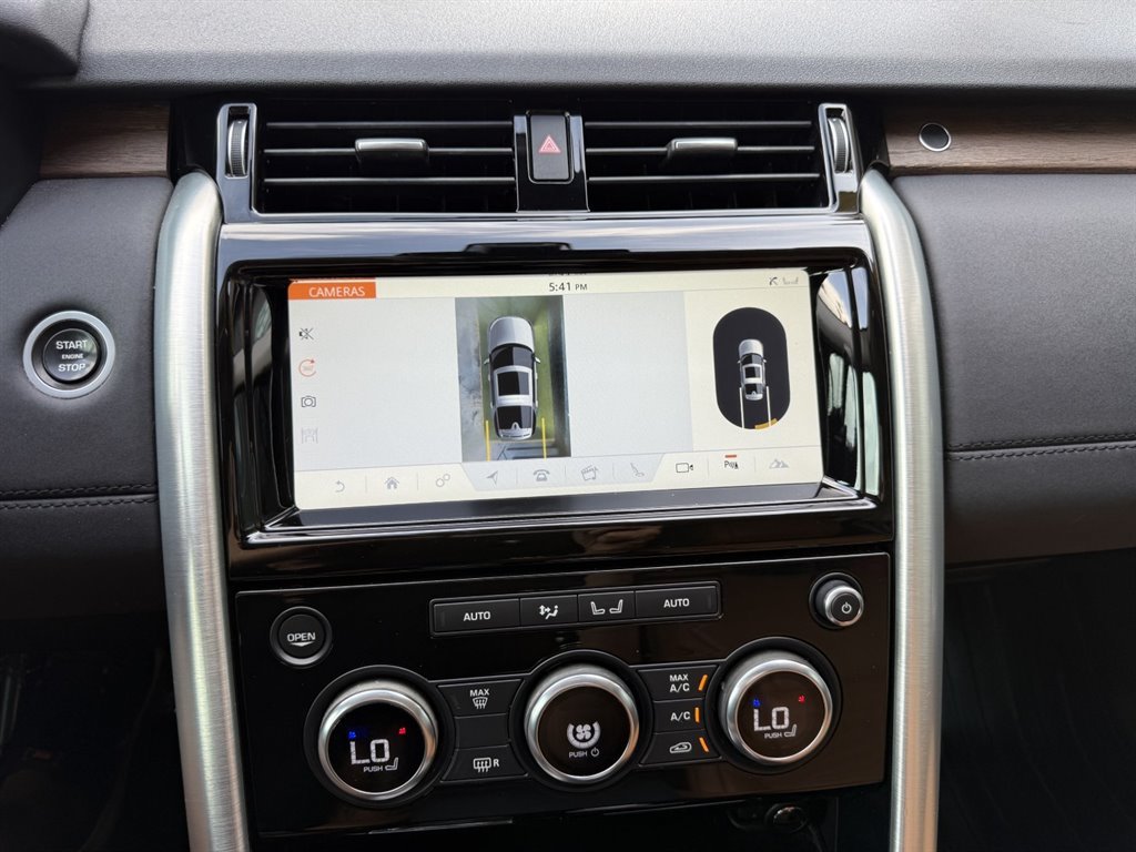 Used 2017 Land Rover Discovery HSE AWD/4WD image 30