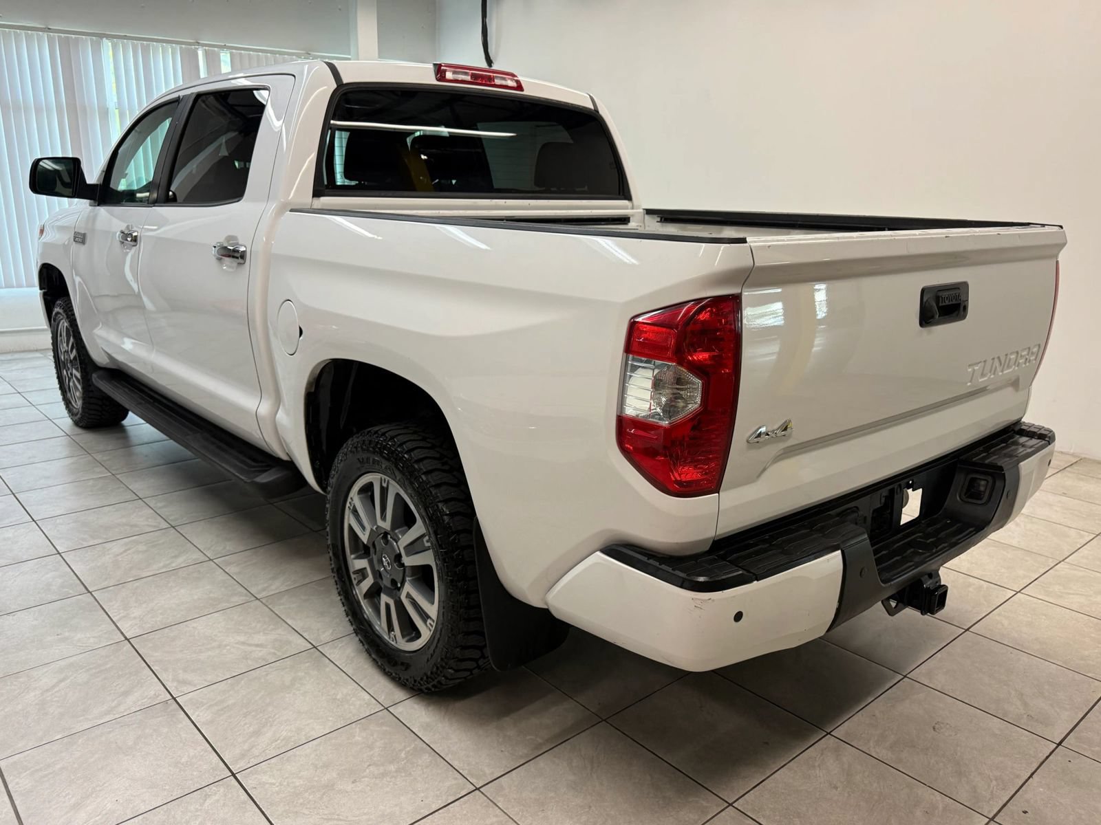 Used 2018 Toyota Tundra Platinum AWD/4WD image 7