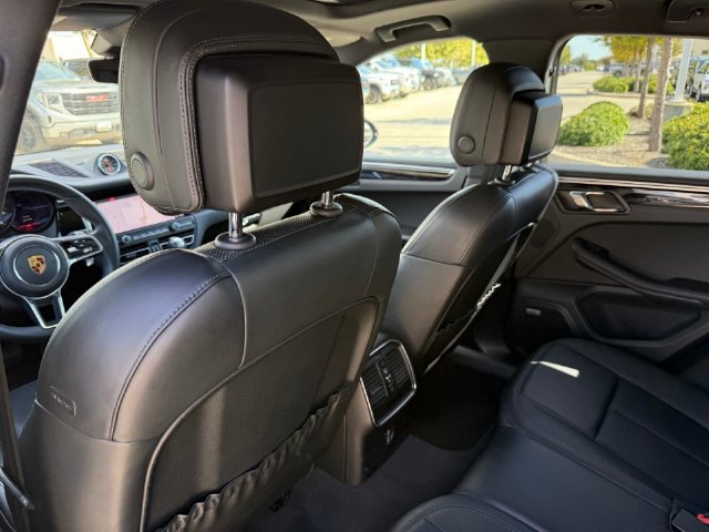 Used 2021 Porsche Macan AWD/4WD image 26
