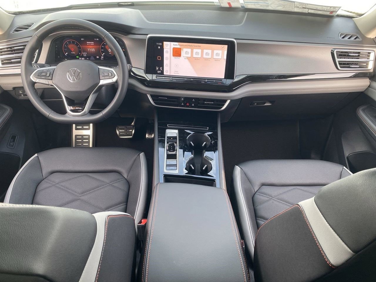 New 2026 Volkswagen Atlas Peak Edition image 11