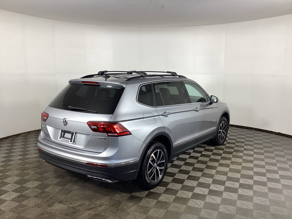 Used 2021 Volkswagen Tiguan SE R-Line AWD/4WD image 2