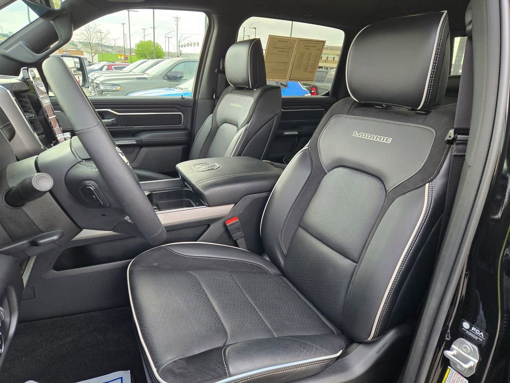 Used 2025 RAM 1500 Laramie w/ Night Edition AWD/4WD image 18