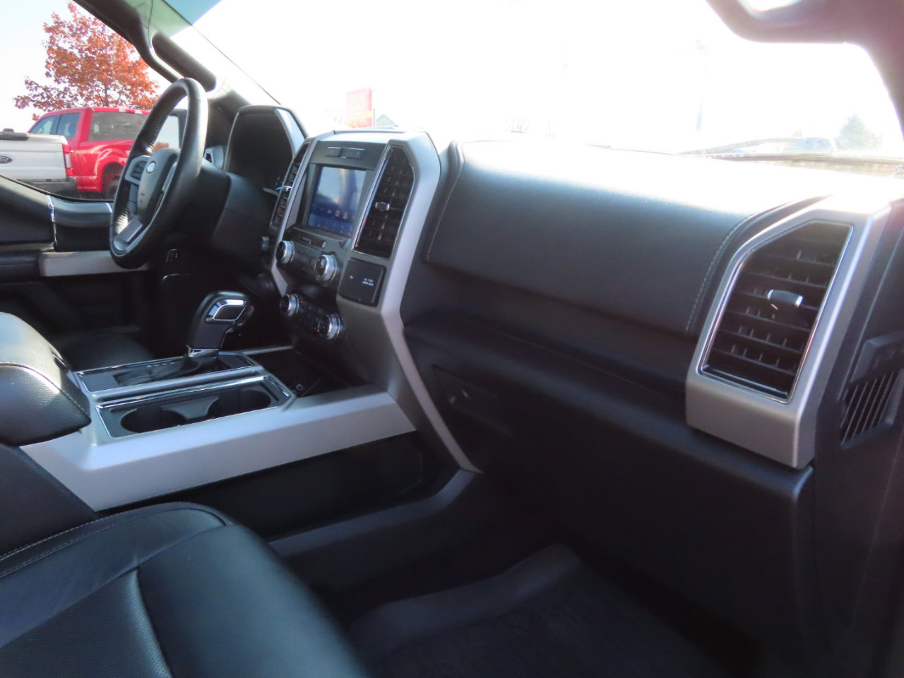 Used 2019 Ford F150 Lariat w/ Equipment Group 502A Luxury image 53