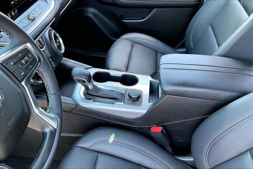 Used 2025 Chevrolet Blazer LT w/ Redline Edition image 13