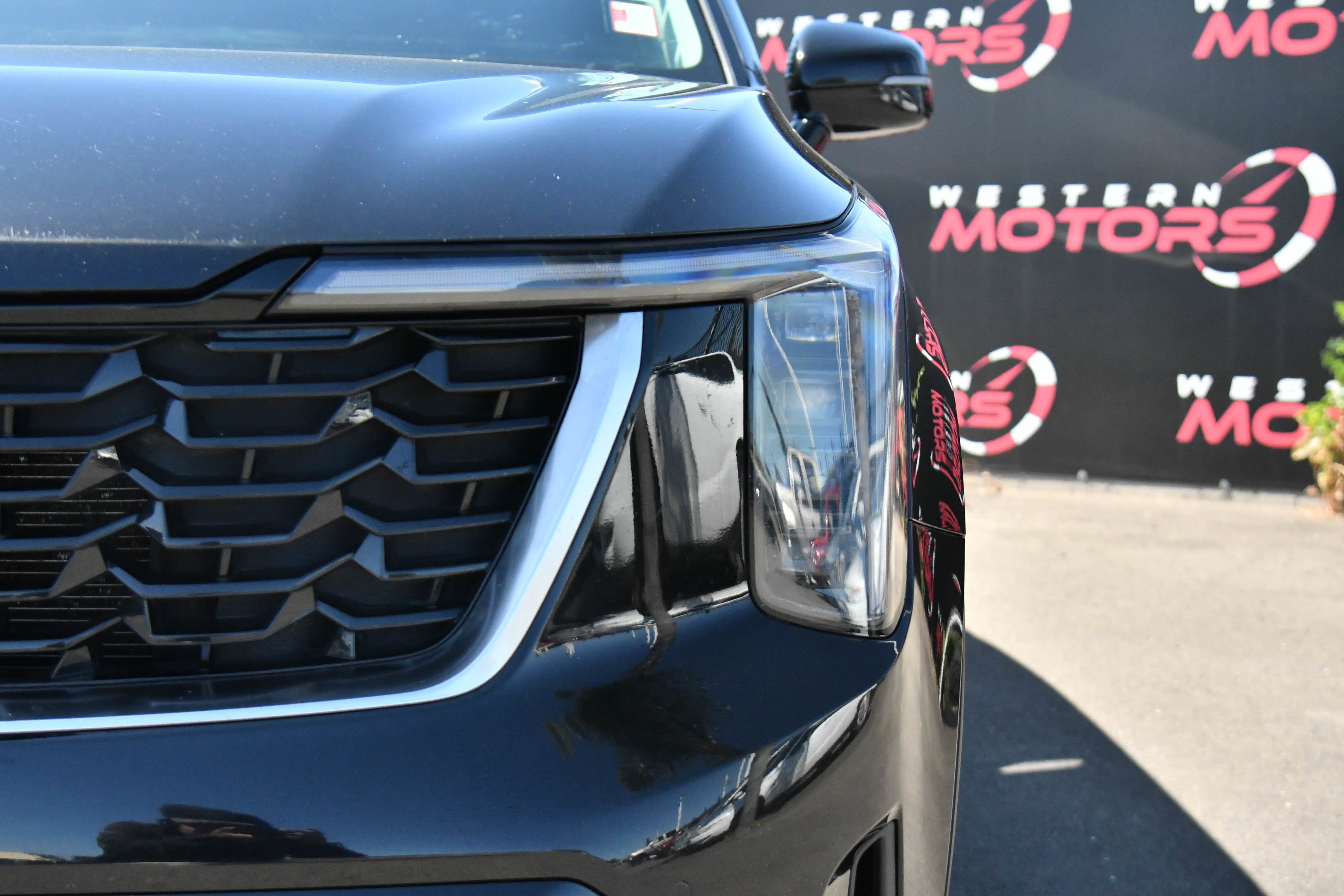 Used 2024 Kia Sorento S image 11