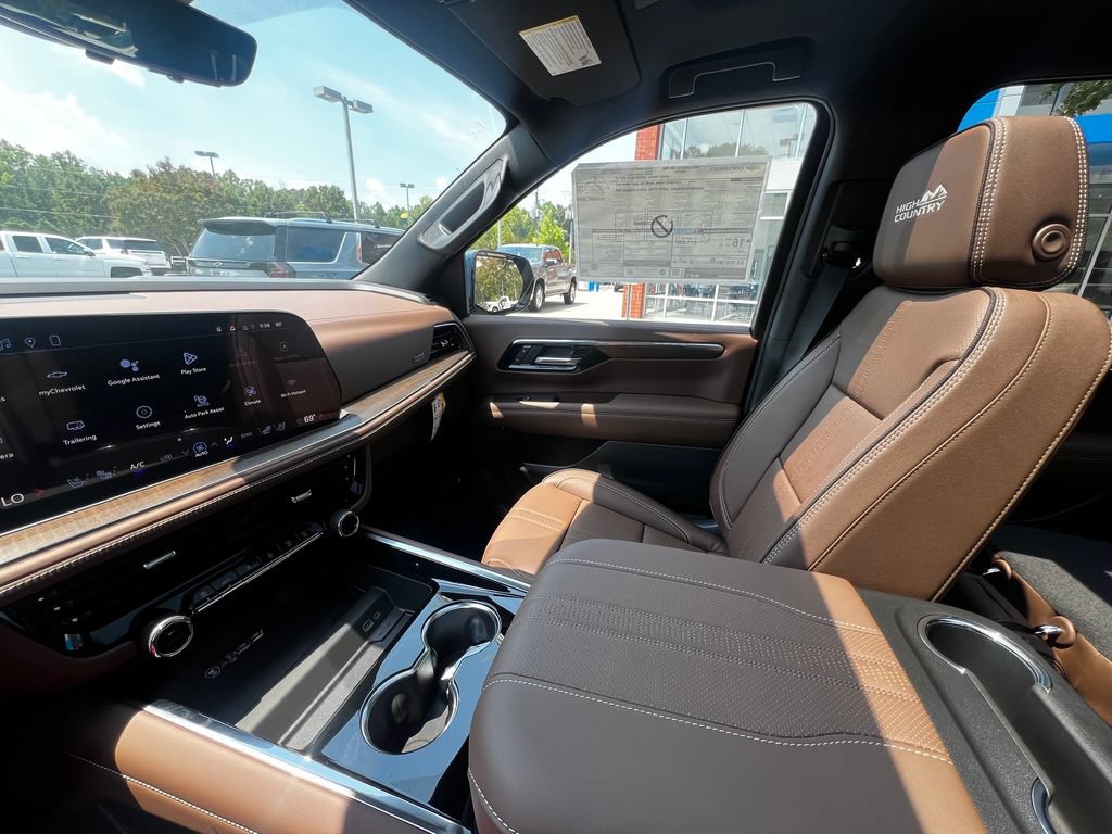 New 2026 Chevrolet Suburban High Country AWD/4WD image 17