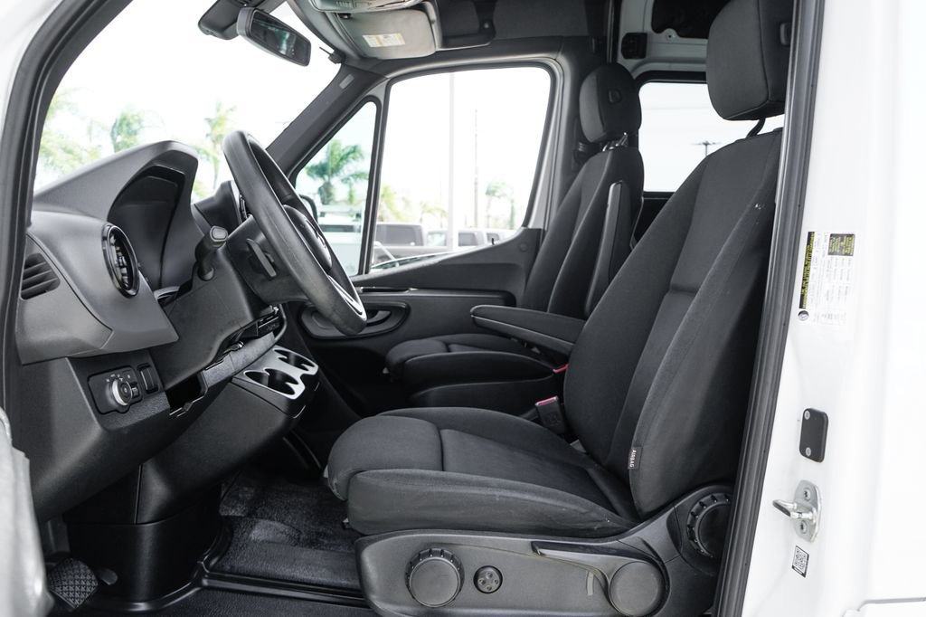 Used 2019 Mercedes-Benz Sprinter 170 Cargo image 20