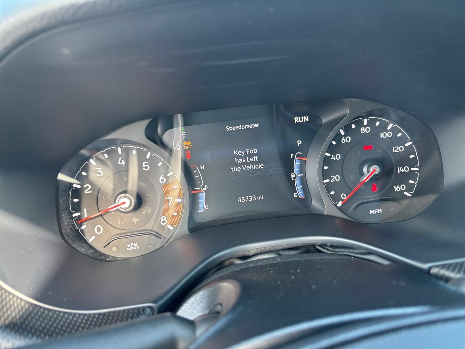 Used 2025 Jeep Compass Trailhawk AWD/4WD image 40