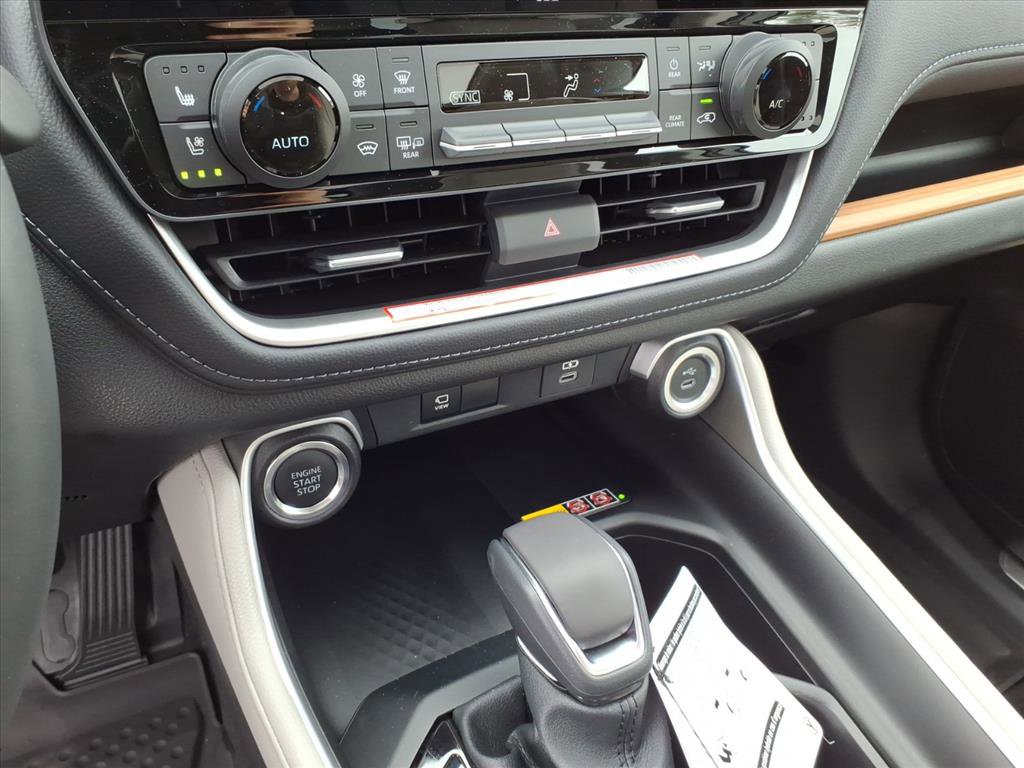 New 2026 Toyota Grand Highlander Platinum AWD/4WD image 14