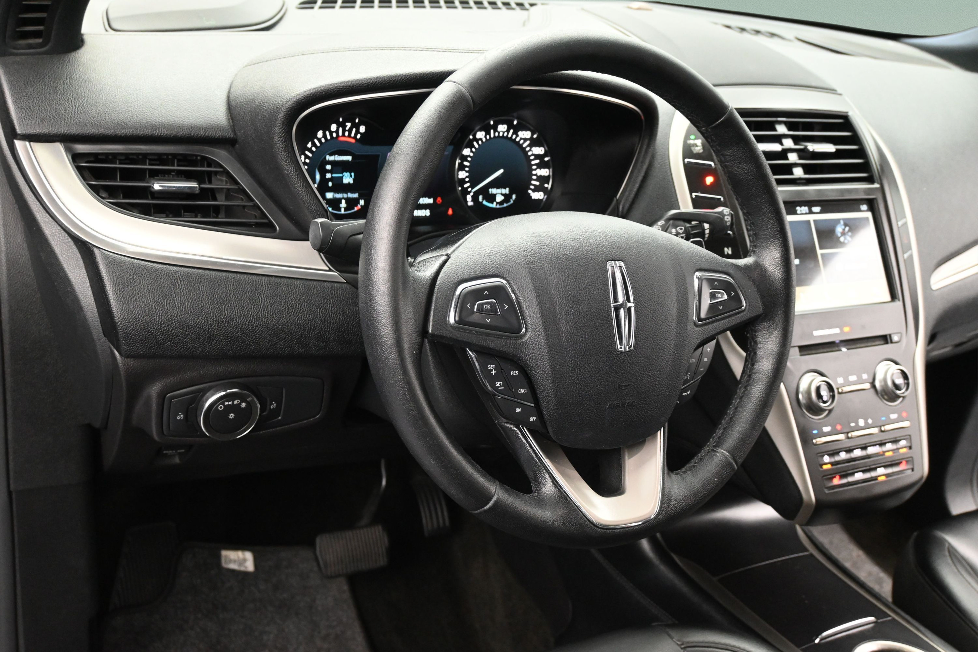 Used 2016 Lincoln MKC Premiere FWD image 13
