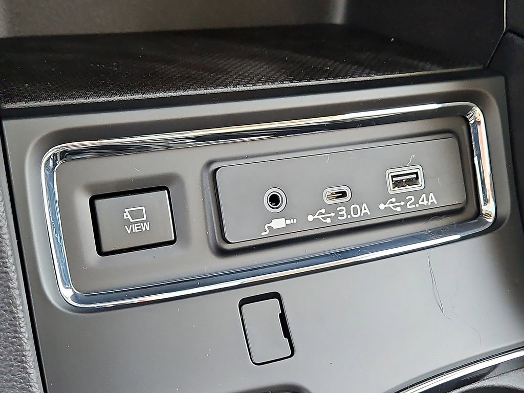 Certified 2025 Subaru Ascent Bronze Edition w/ Onyx Package image 18