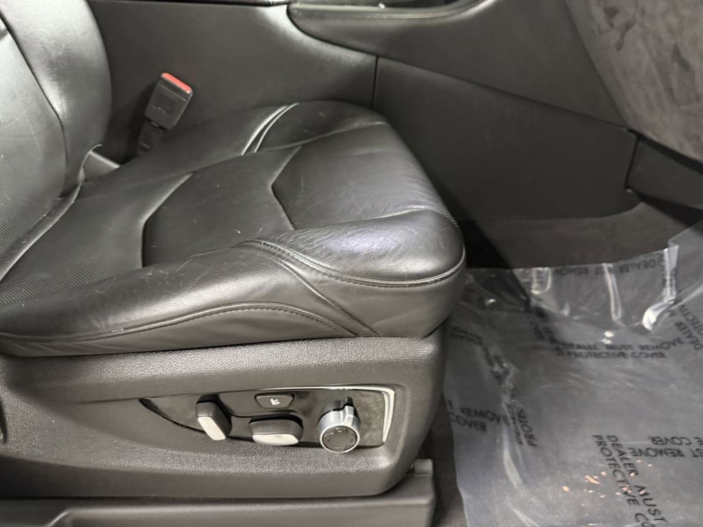 Used 2016 Cadillac Escalade ESV Platinum image 38