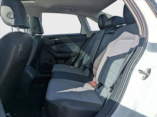 New 2025 Volkswagen Jetta SE image 17