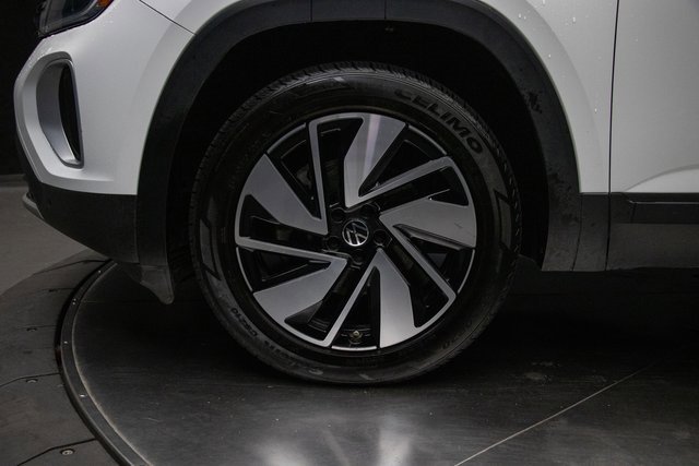 Used 2024 Volkswagen Atlas SE image 8