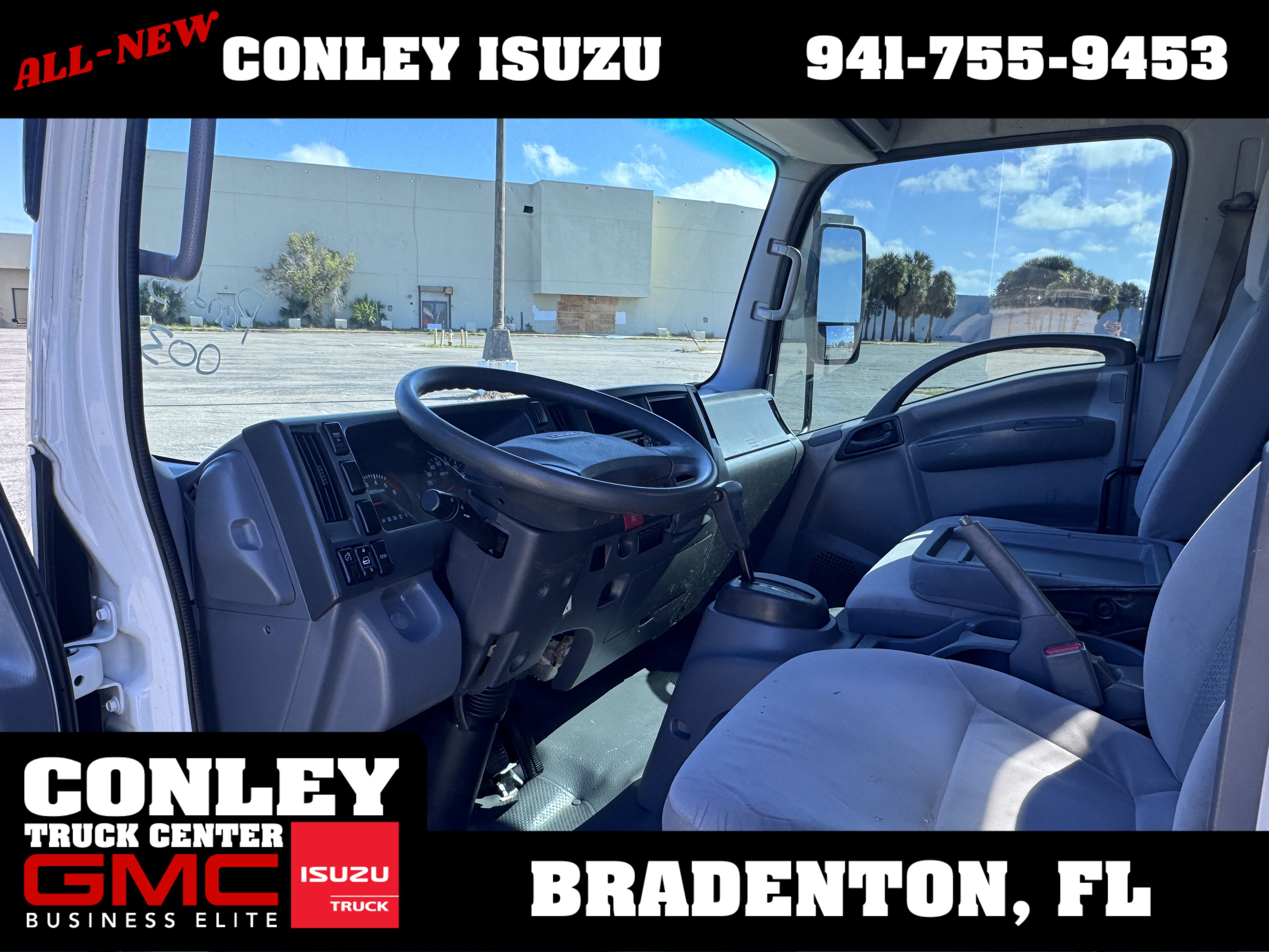 Used 2019 Isuzu NPR image 12