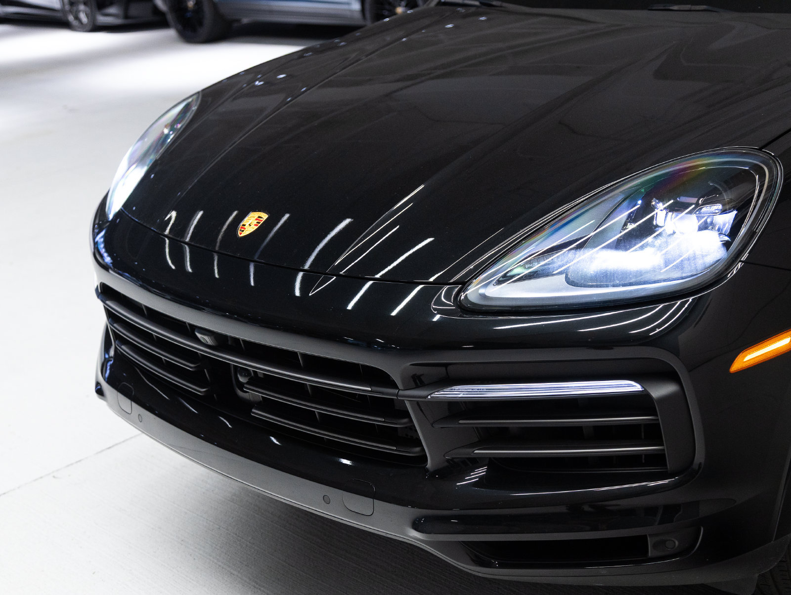 Certified 2023 Porsche Cayenne Platinum Edition AWD/4WD image 35