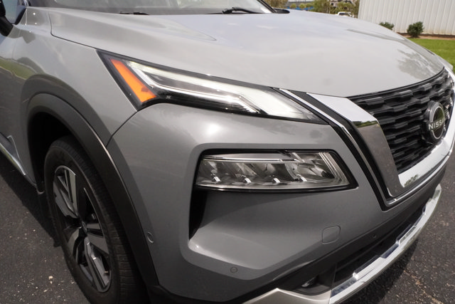 Used 2022 Nissan Rogue Platinum w/ Head-Up Display Package FWD image 31