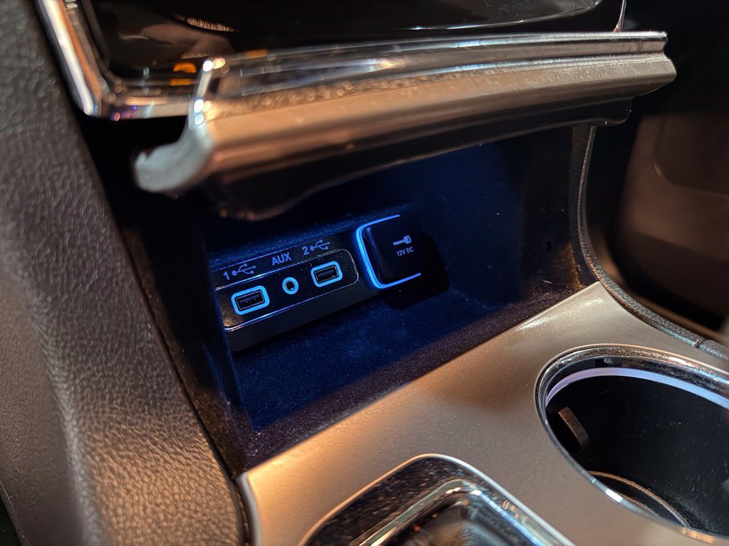 Used 2021 Jeep Grand Cherokee Laredo X RWD image 25