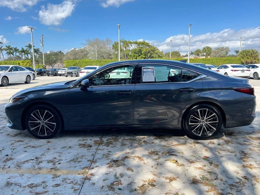 Certified 2024 Lexus ES 350 w/ Premium Package image 4