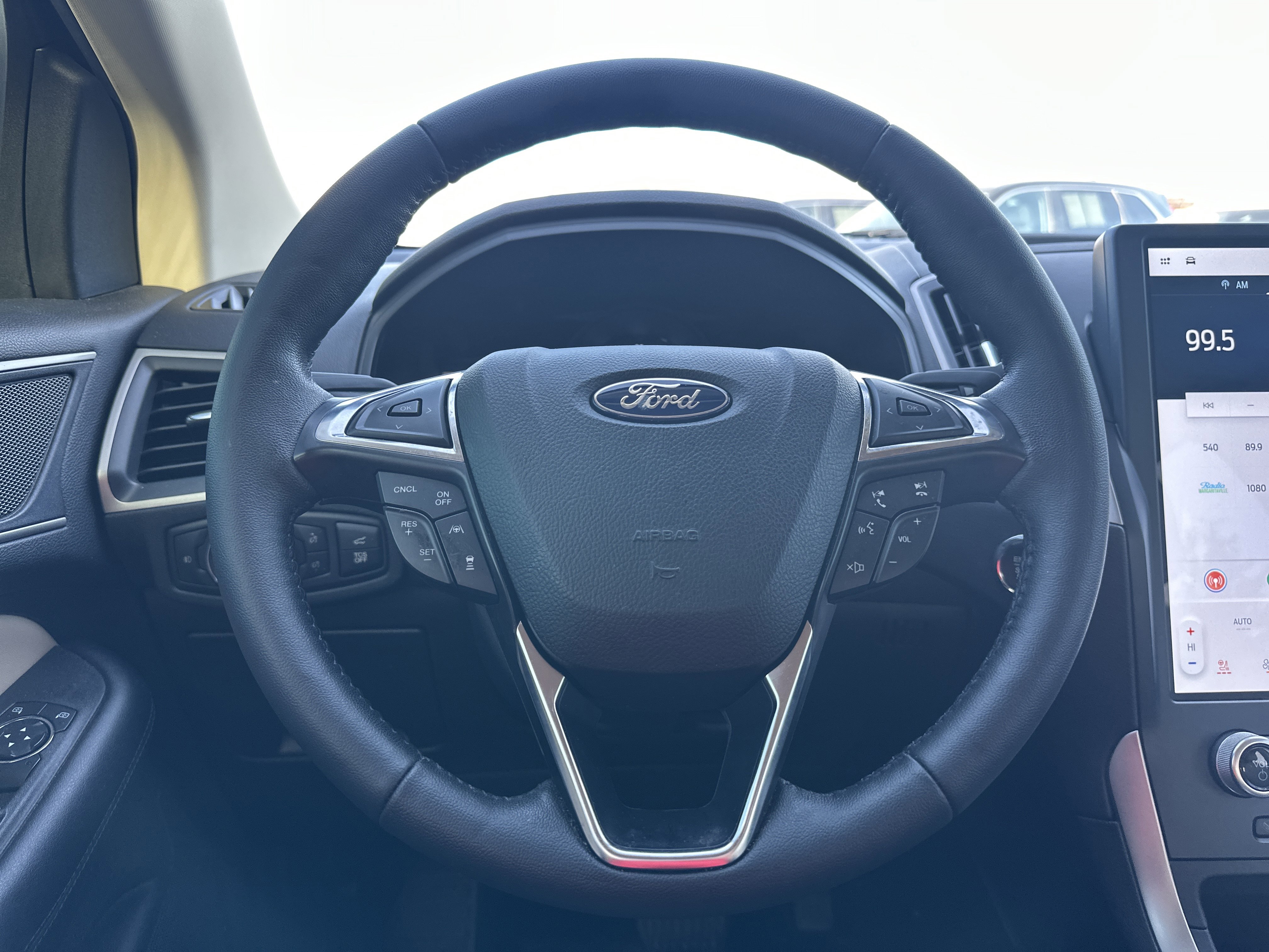 Used 2022 Ford Edge SEL w/ Convenience Package image 19