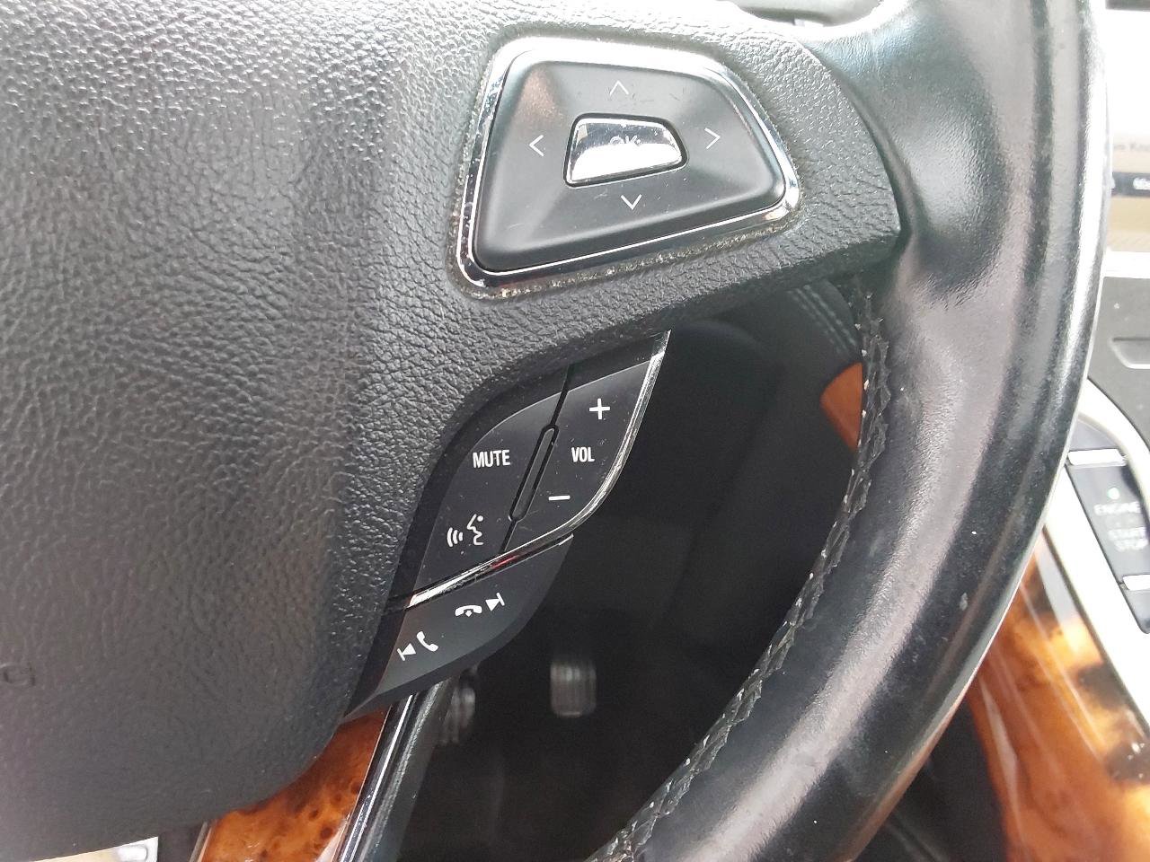 Used 2017 Lincoln MKX Reserve image 24