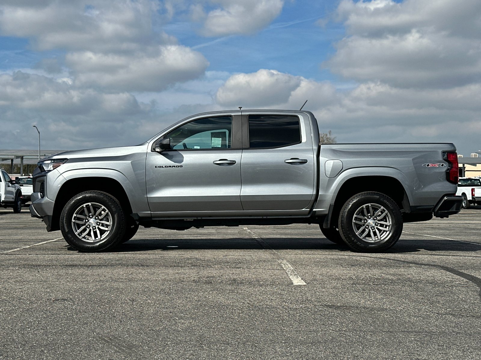 Used 2024 Chevrolet Colorado LT w/ LT Convenience Package II image 7
