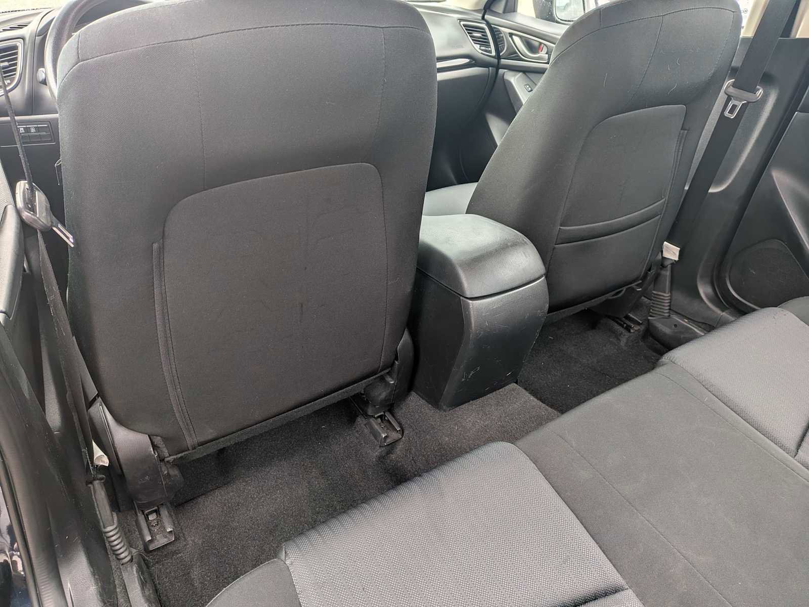 Used 2016 MAZDA MAZDA3 i Sport FWD image 16